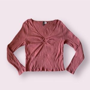 H&M Divided Dusty Rose Pink Long Sleeve Ribbed V Neck Circle Keyhole Top